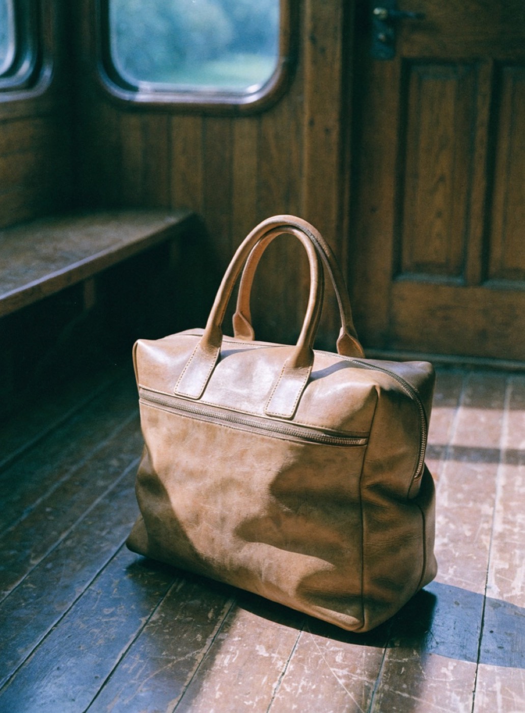 Leather weekend bag
